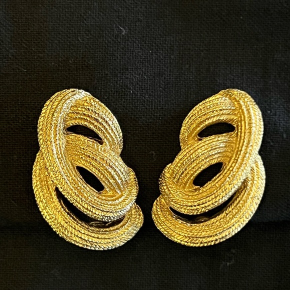 Monet Clip-on Earrings - Picture 8 of 8